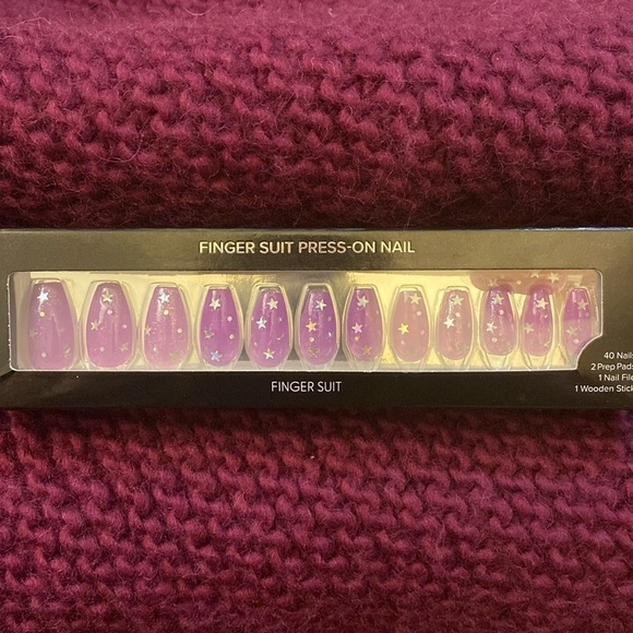 NIB Finger Suit Press on Nails Festival Coffin - Picture 1 of 4